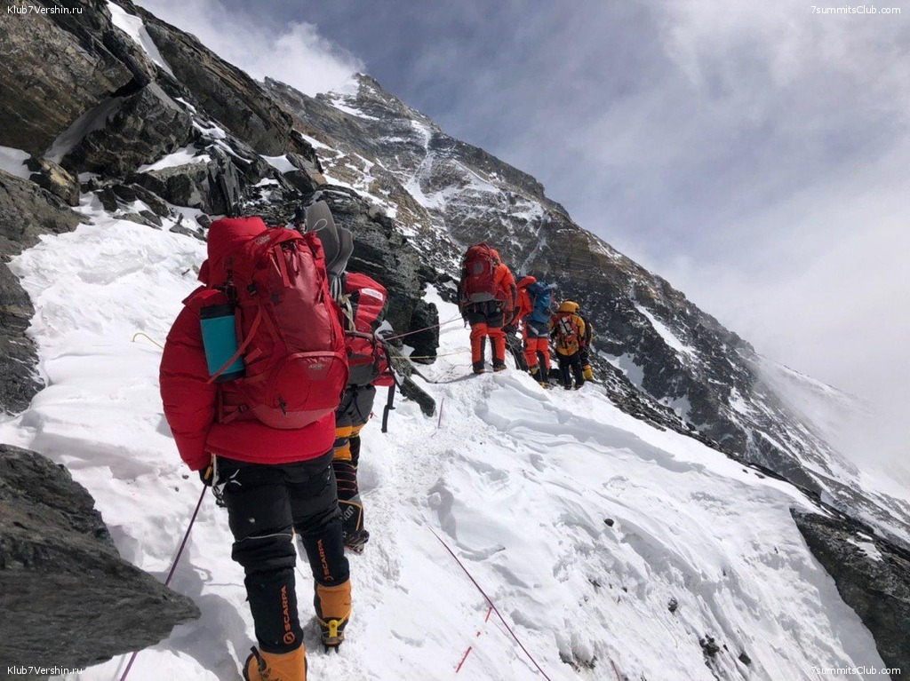 Сколько по времени подниматься на эверест. Восхождение на Эверест 2019. Восхождение на Эверест фото. Эверест маршруты восхождения фото. Эверест подняться с командой.