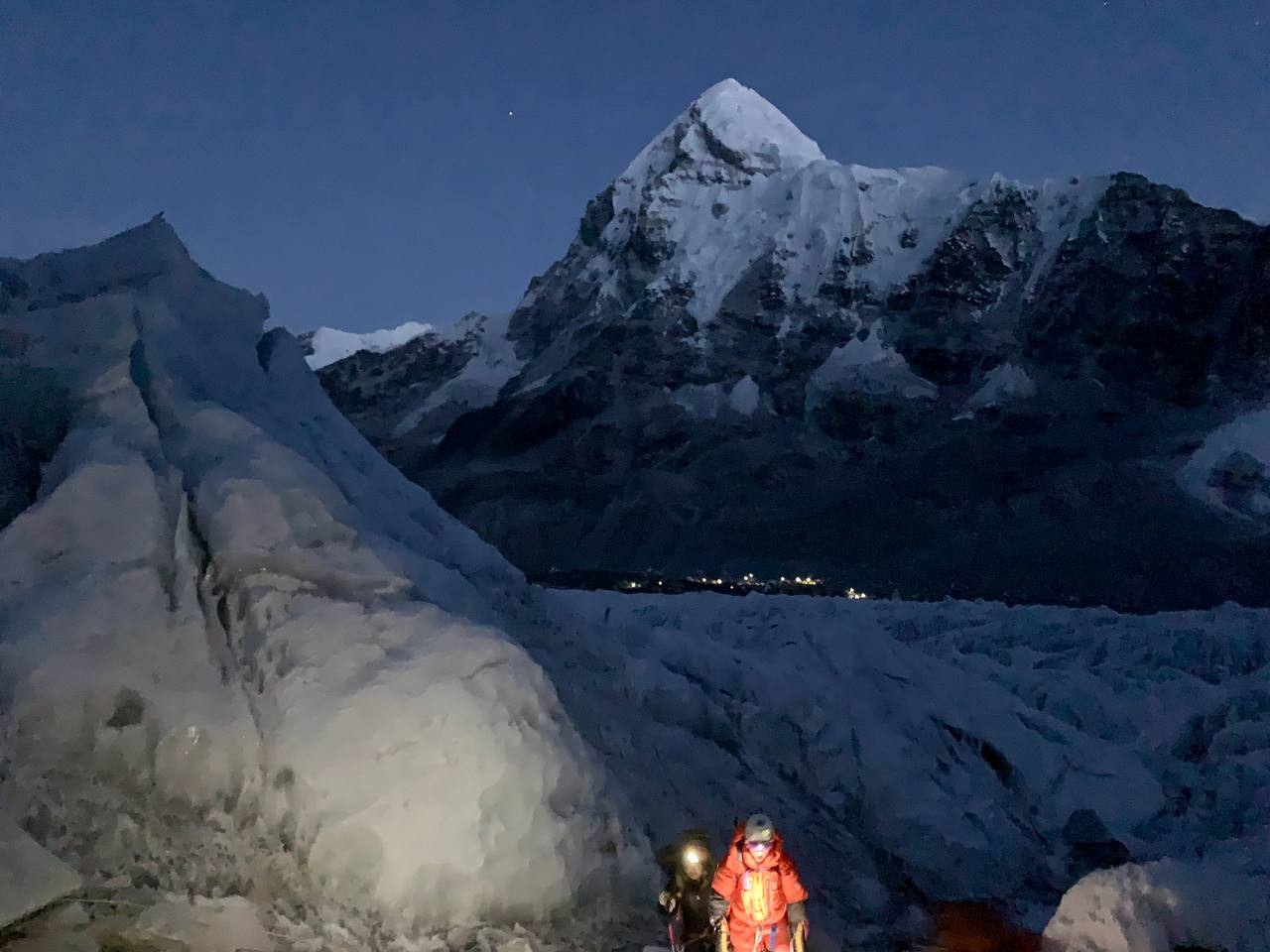 Страдающие горы. Фотографии с вершины Эвереста. Горы в реальной жизни. Гора Эверест анимация.