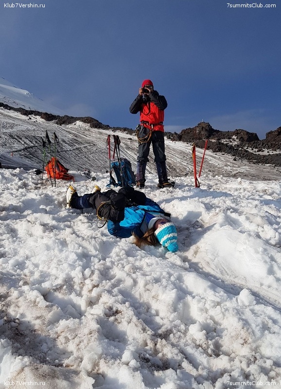 .  2019.  2.  ,  127