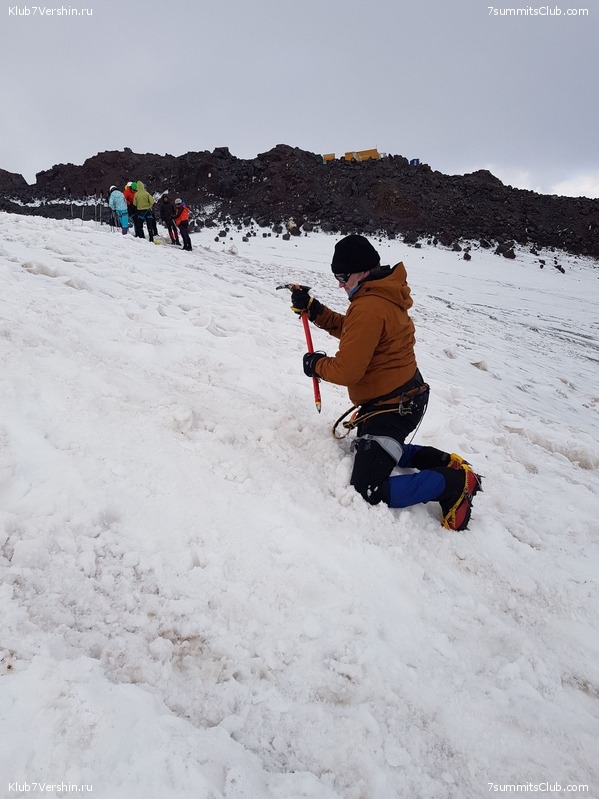 .  2019.  2.  ,  104