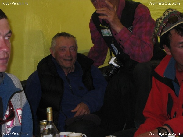 ������� 2009, ���� 207