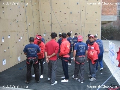 ������� 2009, ���� 379