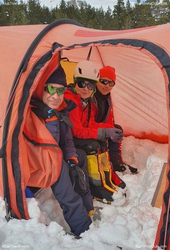 3- .         ..,  40