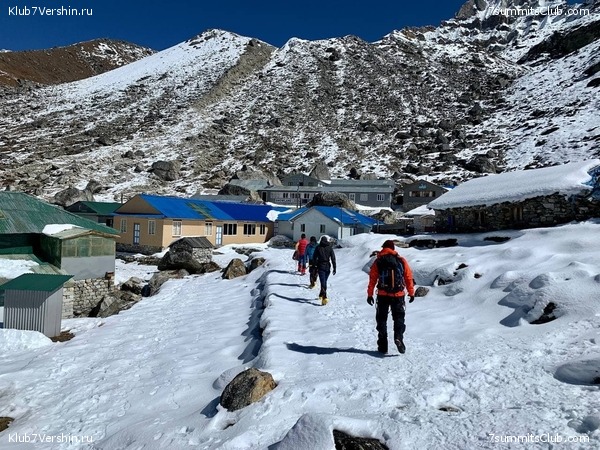 .  ,  2021 .  ,  127