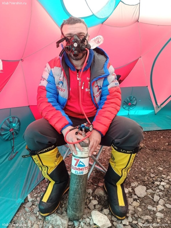  2022.  "  " . ,  126