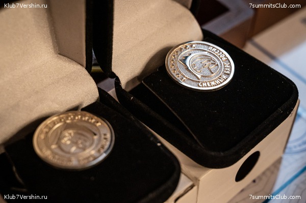  ,  2022 .    "  ",  10