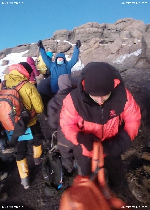 00-. :  -  2025 ,  294