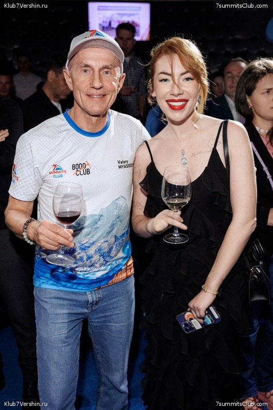 0-    7  16  2025 ,  327